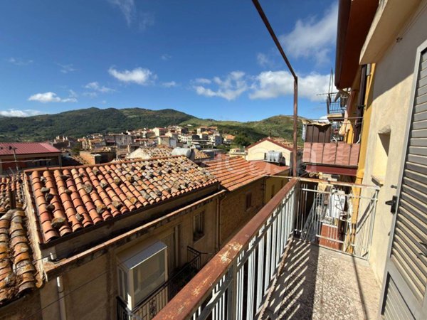 casa indipendente in vendita a Tusa