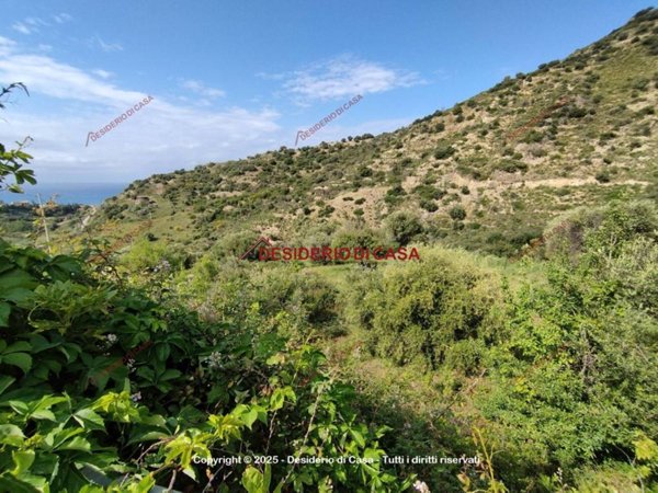 casa indipendente in vendita a Tusa in zona Castel di Tusa