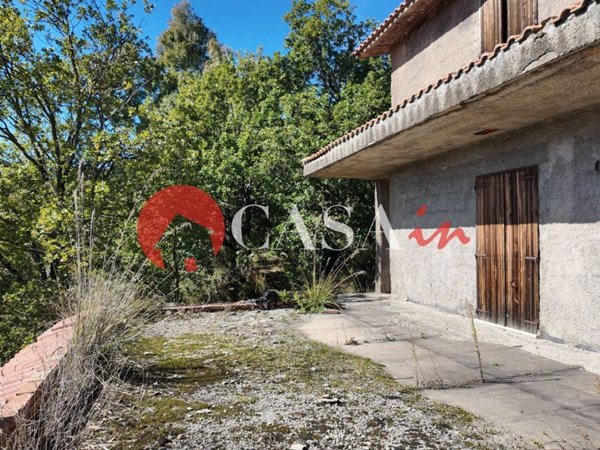 casa indipendente in vendita ad Ucria