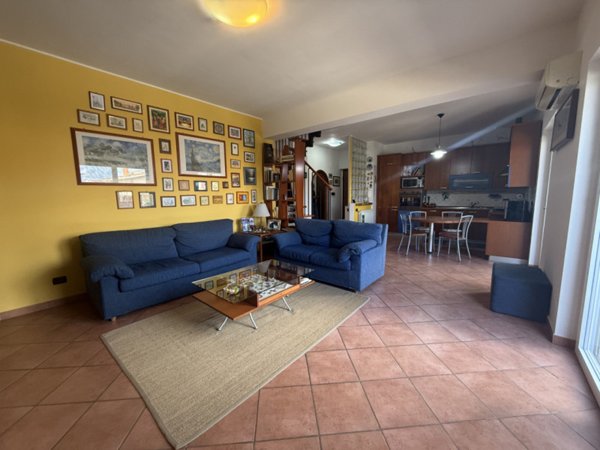 appartamento in vendita a Valdina in zona Fondachello