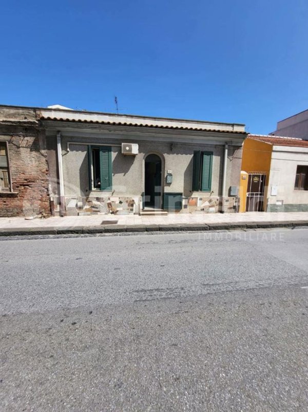casa indipendente in vendita a Valdina