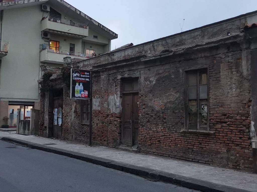 casa indipendente in vendita a Valdina in zona Fondachello