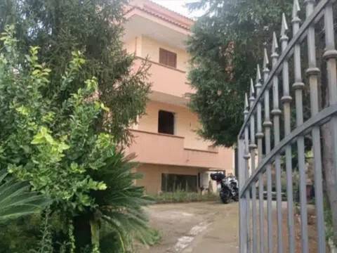 casa indipendente in vendita a Valdina