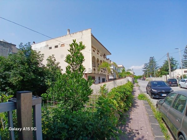 casa indipendente in vendita a Valdina in zona Fondachello