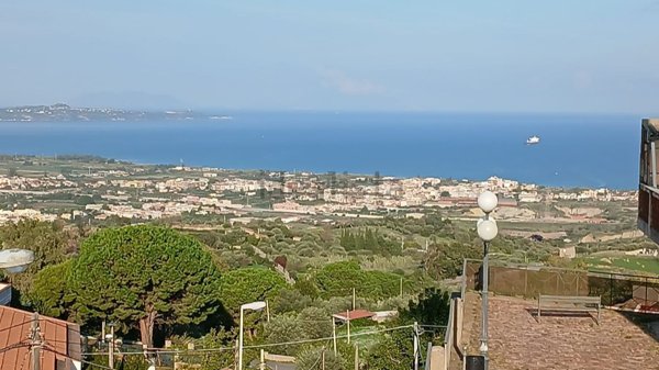 casa indipendente in vendita a Valdina