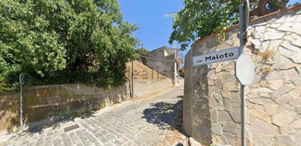 casa indipendente in vendita a Valdina