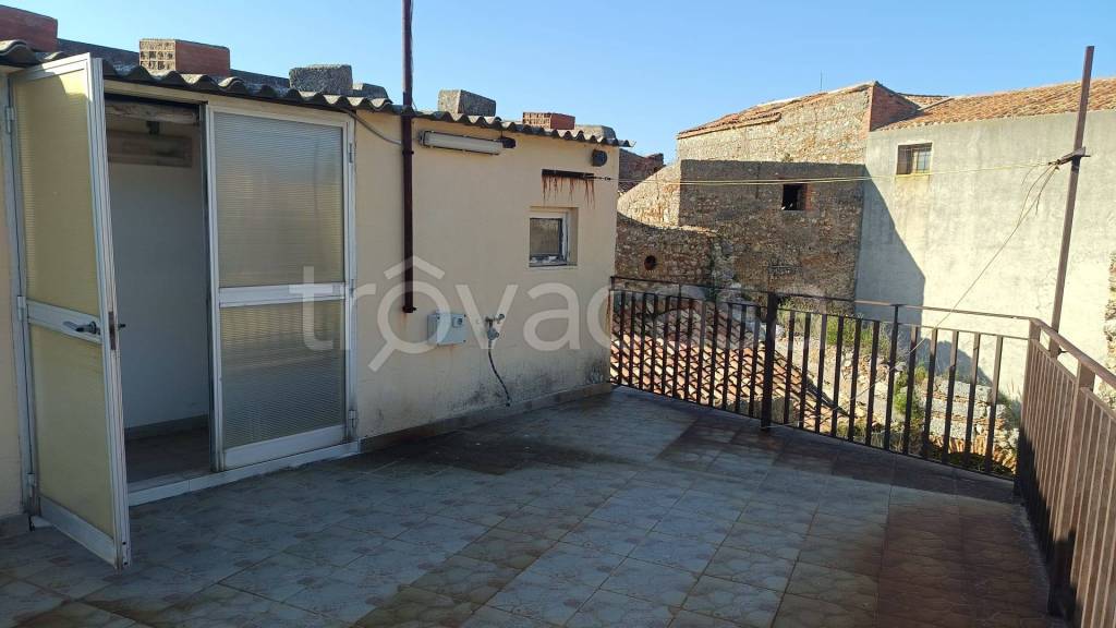 casa indipendente in vendita a Valdina