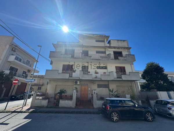 appartamento in vendita a Valdina in zona Fondachello