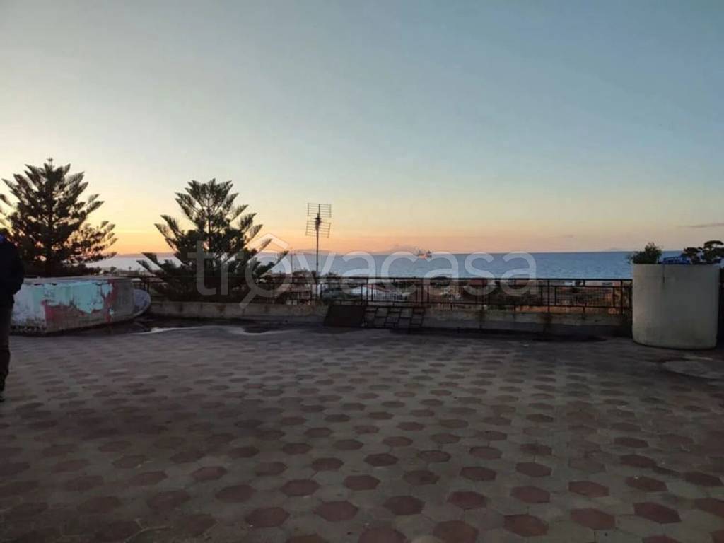 appartamento in vendita a Valdina in zona Fondachello