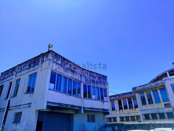 negozio in vendita a Valdina in zona Fondachello