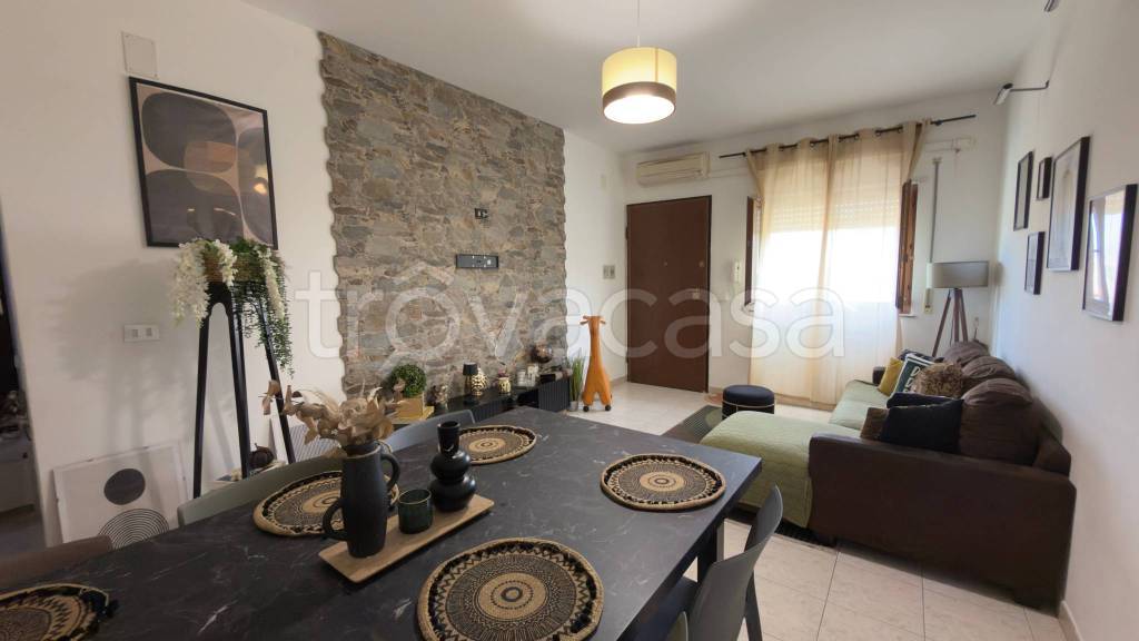 appartamento in vendita a Valdina in zona Fondachello