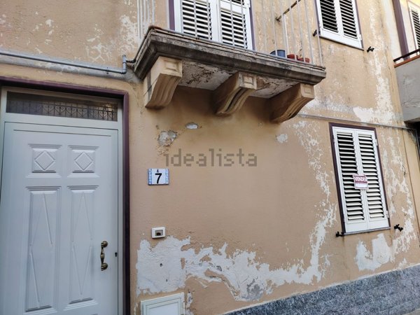 casa indipendente in vendita a Valdina in zona Fondachello