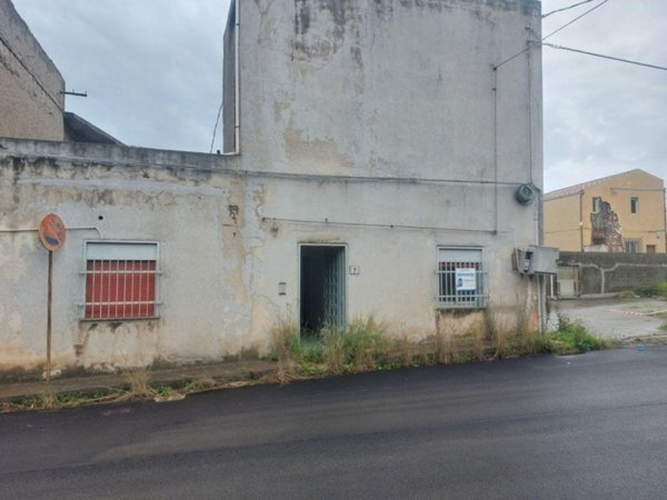 ufficio in vendita a Valdina in zona Fondachello