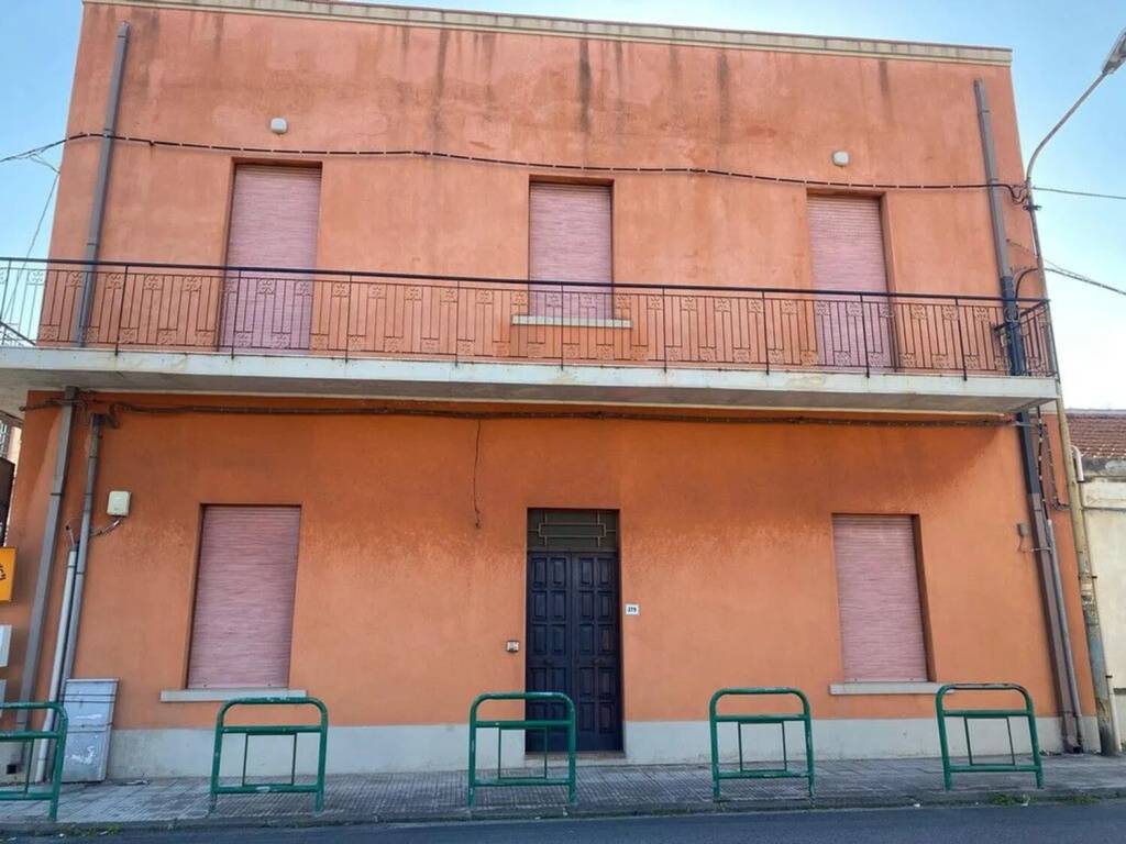 intera palazzina in vendita a Venetico