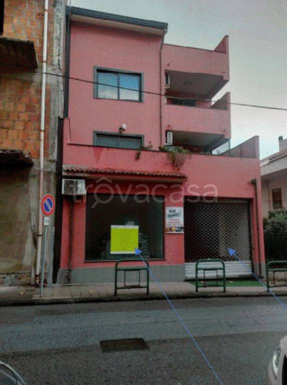 negozio in vendita a Venetico
