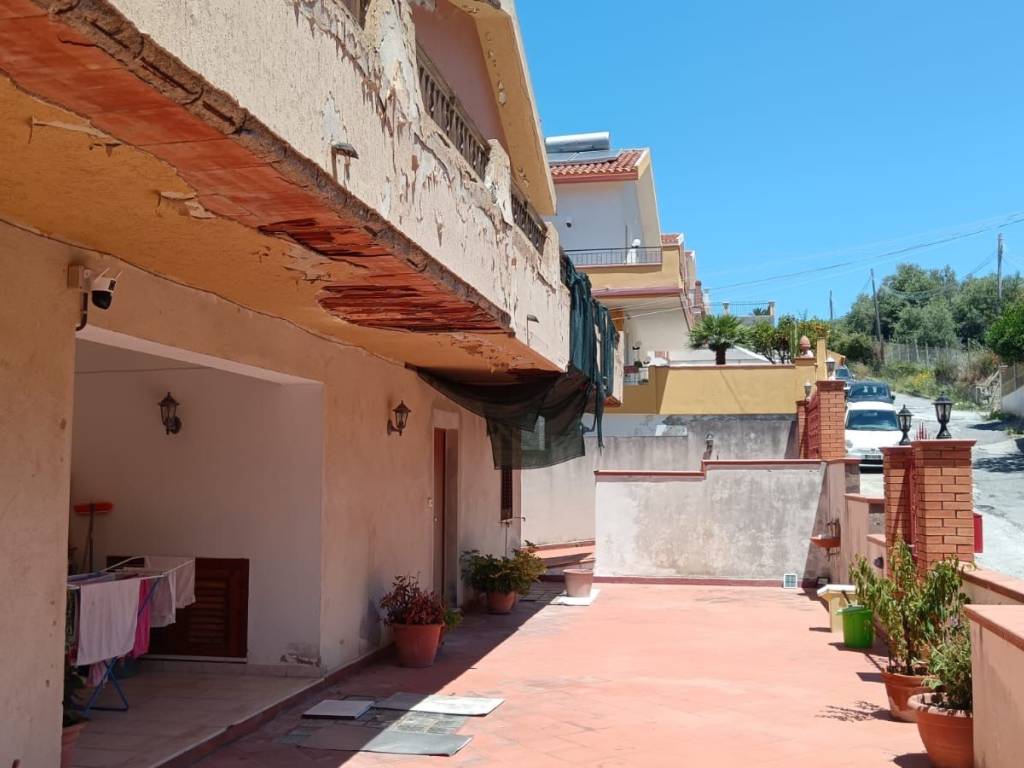 casa indipendente in vendita a Venetico