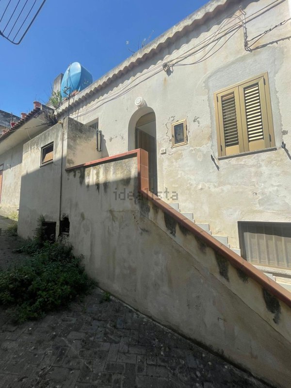 casa indipendente in vendita a Venetico in zona Venetico Superiore