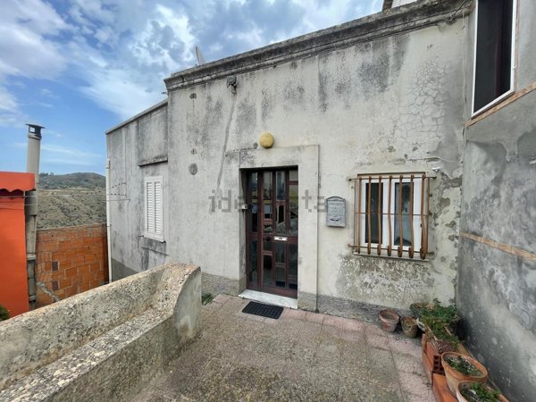 casa indipendente in vendita a Venetico in zona Venetico Superiore