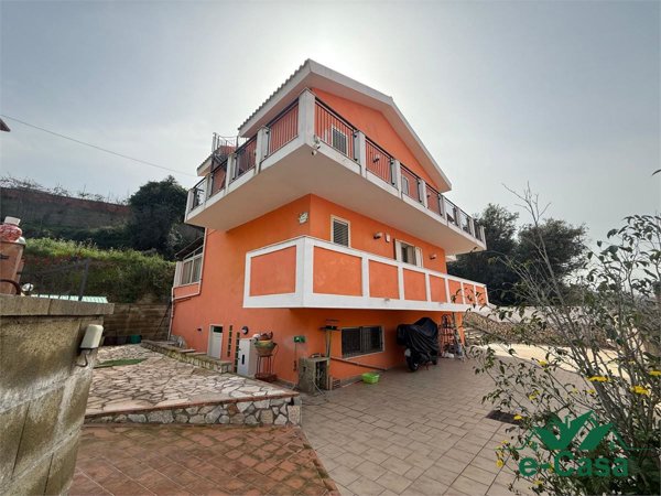 casa indipendente in vendita a Venetico