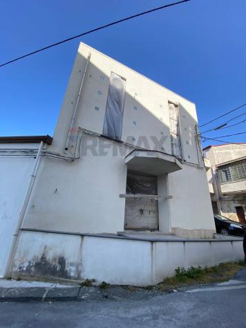 negozio in vendita a Venetico