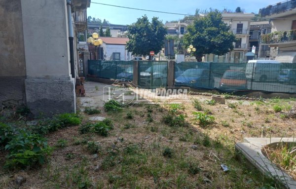 casa indipendente in vendita a Villafranca Tirrena in zona Divieto