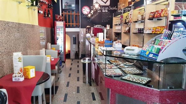 locale commerciale in vendita a Villafranca Tirrena