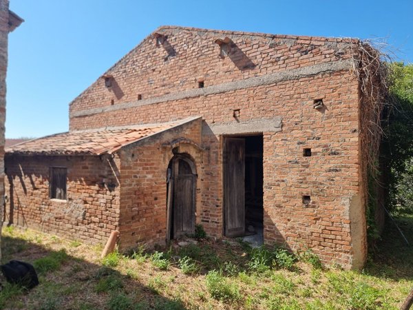 terreno edificabile in vendita a Villafranca Tirrena
