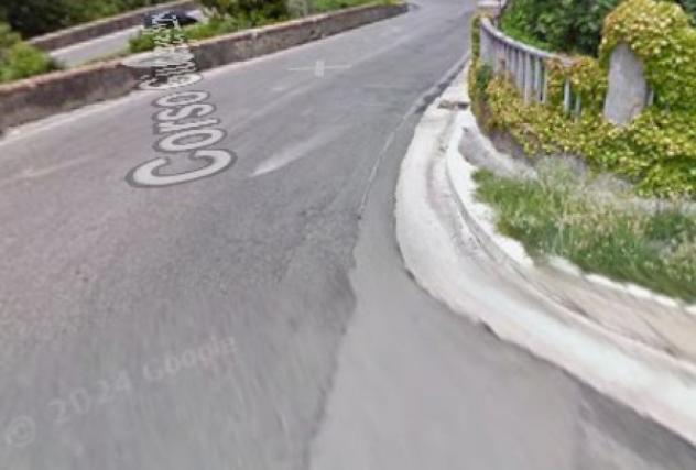 locale commerciale in vendita a Villafranca Tirrena