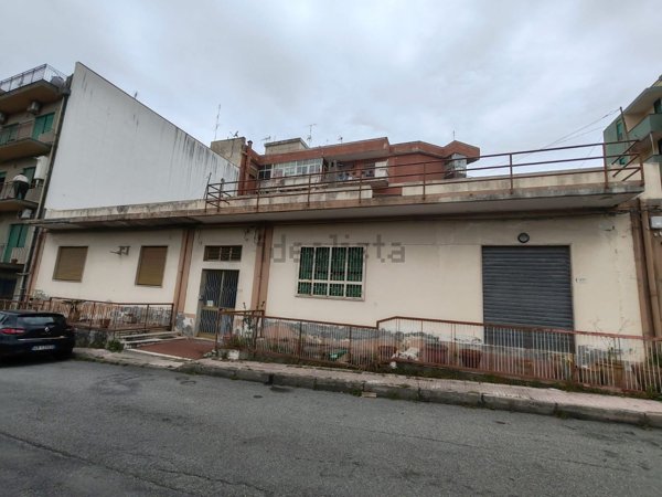 intera palazzina in vendita a Villafranca Tirrena