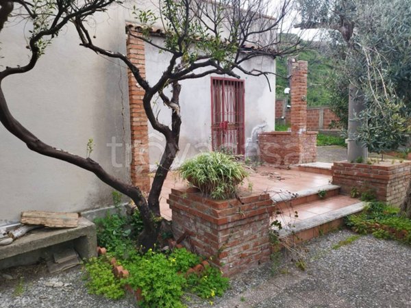 casa indipendente in vendita a Villafranca Tirrena in zona Calvaruso