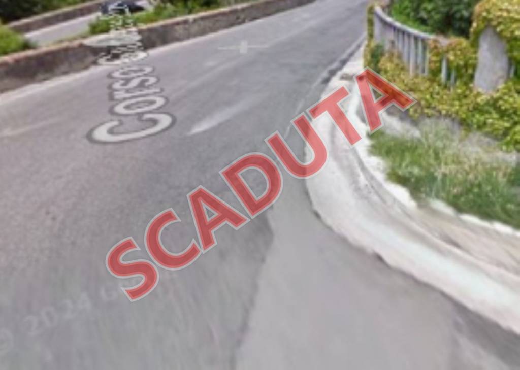 locale di sgombero in vendita a Villafranca Tirrena