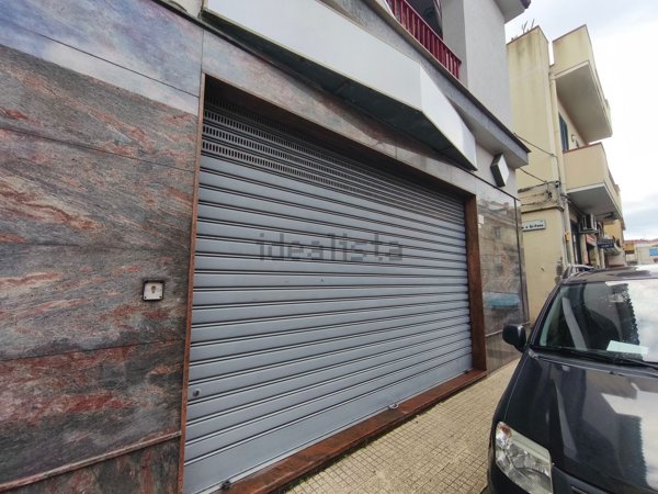 locale commerciale in vendita a Villafranca Tirrena