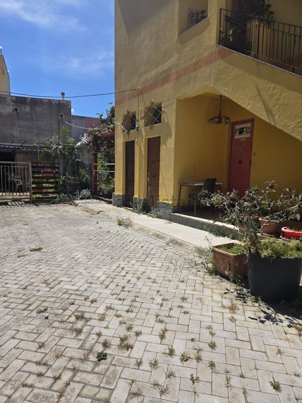 casa semindipendente in vendita a Villafranca Tirrena