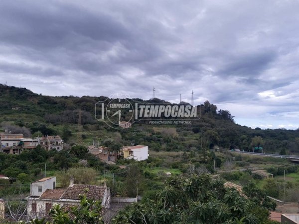 casa indipendente in vendita a Villafranca Tirrena in zona Calvaruso