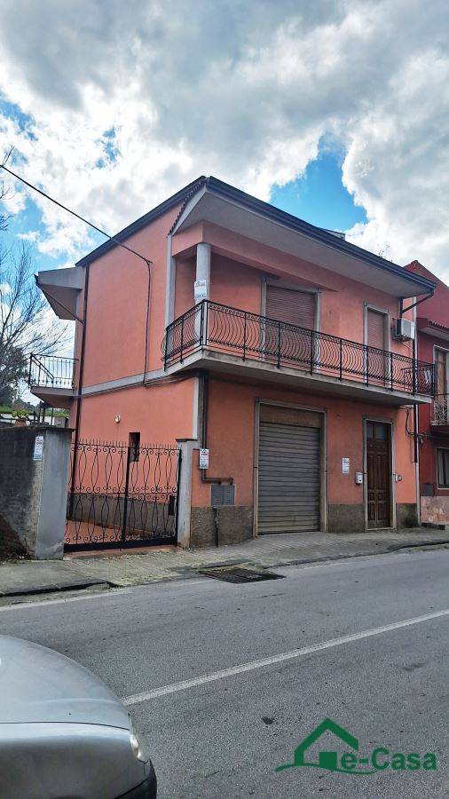 casa indipendente in vendita a Terme Vigliatore in zona San Biagio