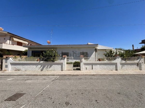 casa indipendente in vendita a Terme Vigliatore