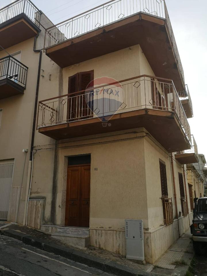 casa indipendente in vendita ad Acquedolci