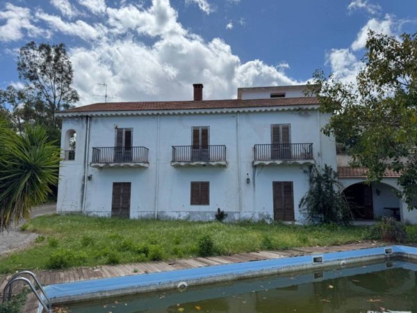 casa indipendente in vendita ad Acquedolci
