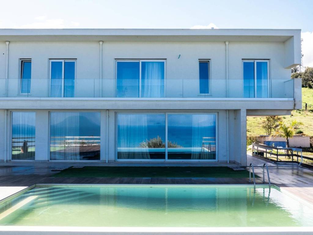 casa indipendente in vendita ad Acquedolci