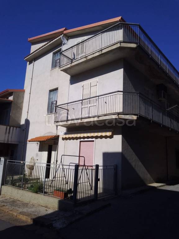 appartamento in vendita ad Acquedolci