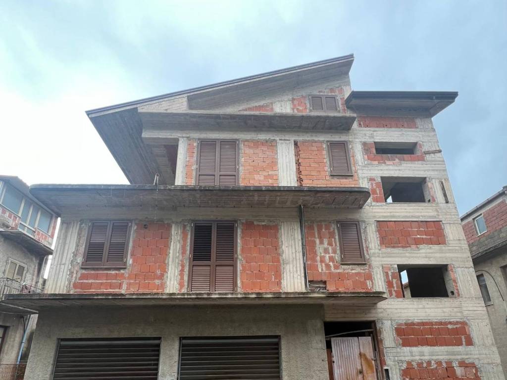 intera palazzina in vendita ad Acquedolci