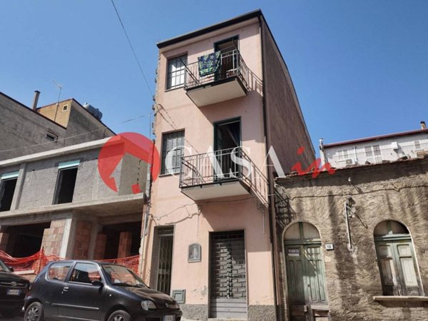 casa indipendente in vendita ad Acquedolci