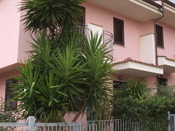 casa indipendente in vendita ad Acquedolci