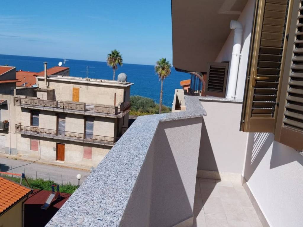 appartamento in vendita ad Acquedolci