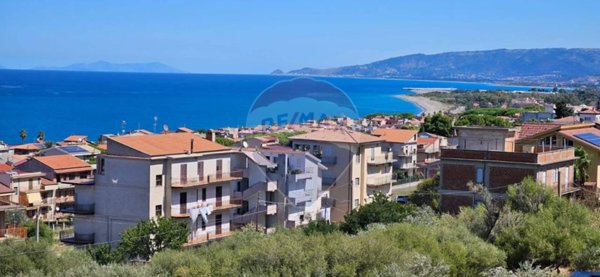 appartamento in vendita ad Acquedolci