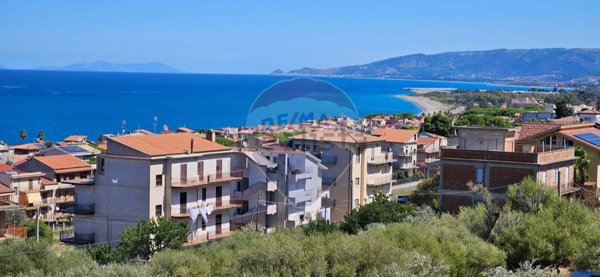 appartamento in vendita ad Acquedolci