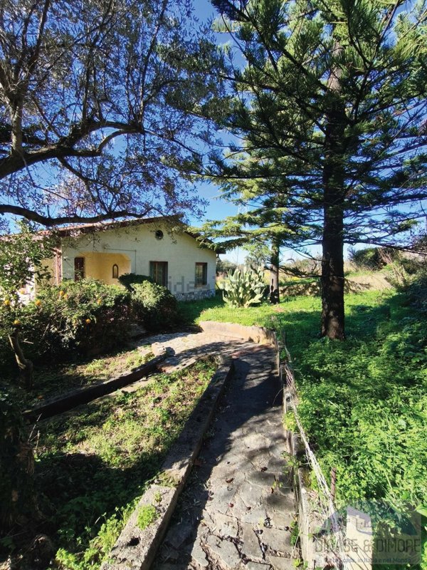 casa indipendente in vendita ad Acquedolci