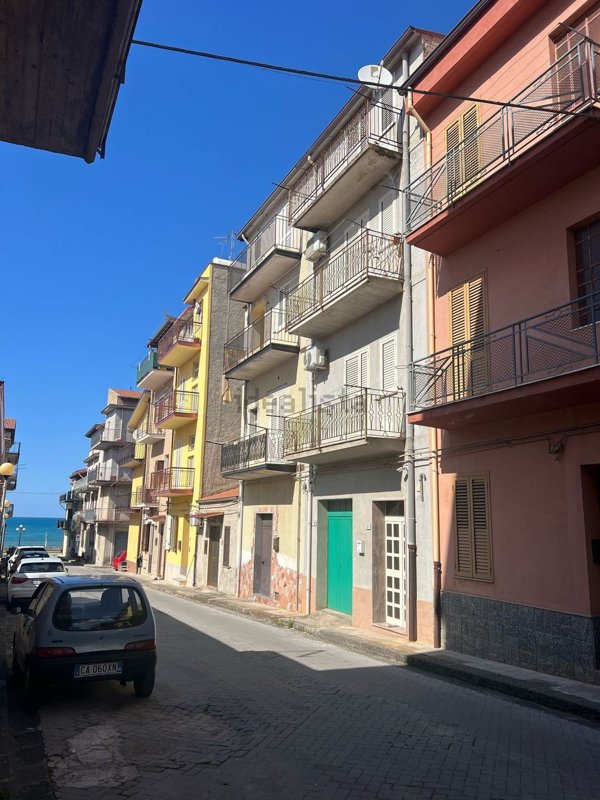 appartamento in vendita ad Acquedolci