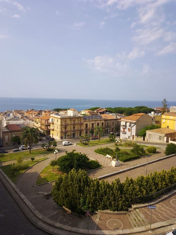 appartamento in vendita ad Acquedolci