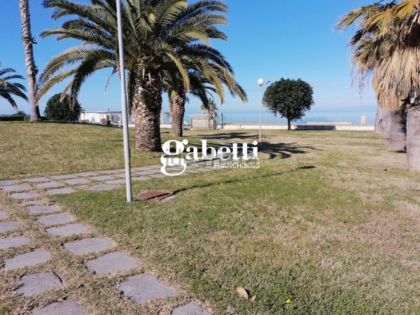 appartamento in vendita ad Acquedolci